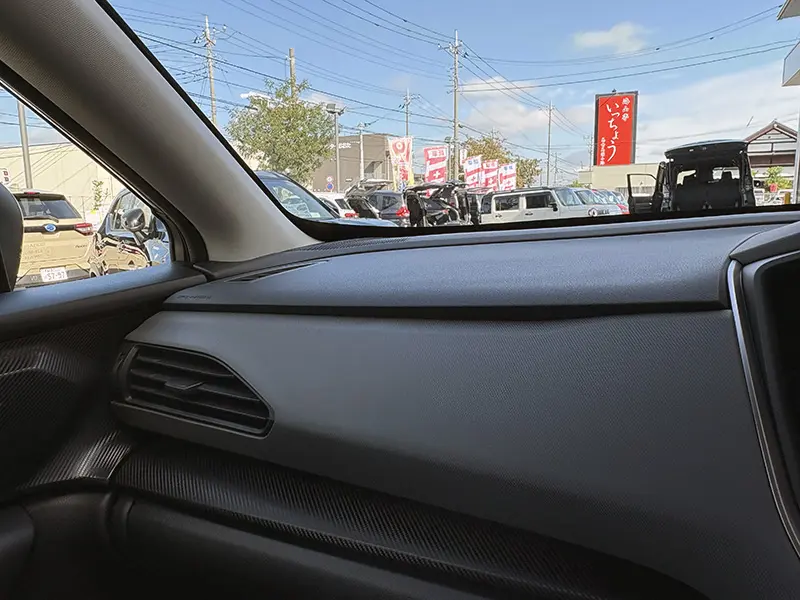 クロストレック Limited 在庫車