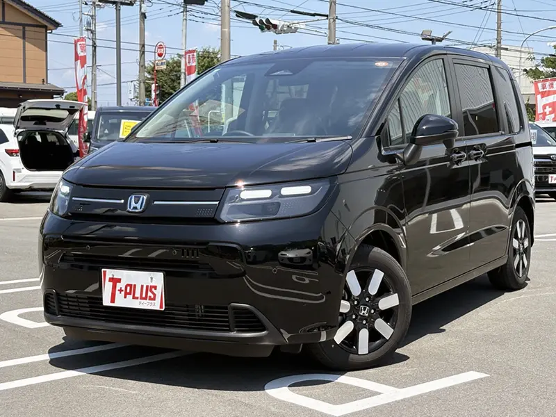 フリード e:HEV AIR EX 6人乗り 在庫車