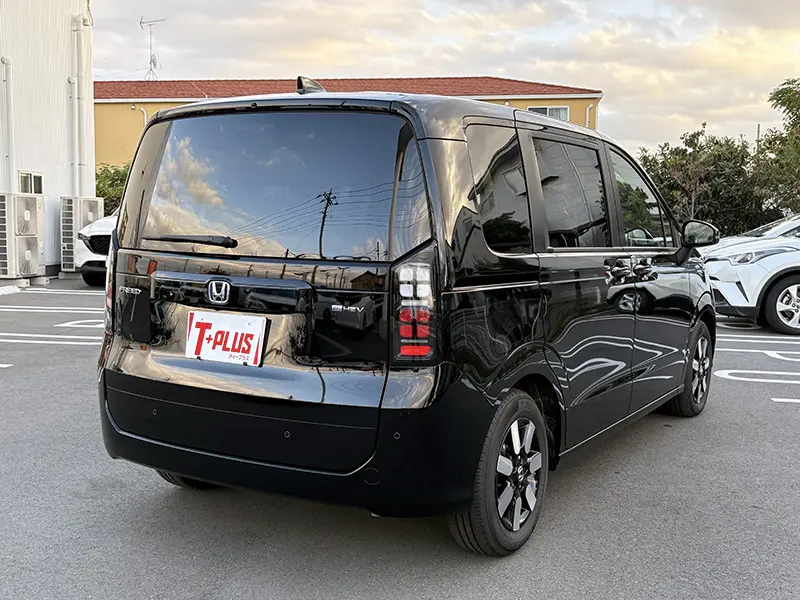 フリード e:HEV AIR EX 6人乗り 在庫車