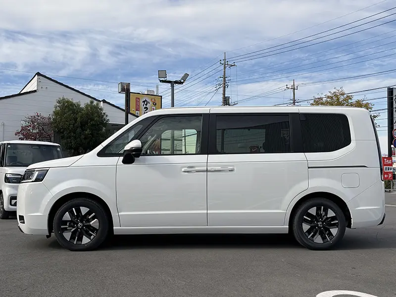 ステップワゴン e:HEV AIR EX 7人乗 在庫車