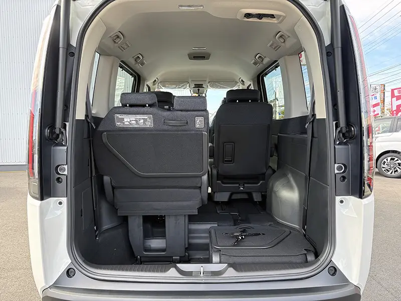 ステップワゴン e:HEV AIR EX 7人乗 在庫車