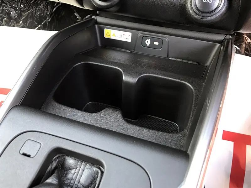フロンクス ベースグレード2WD 在庫車