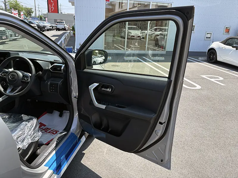 ロッキー Premium G HEV 在庫車