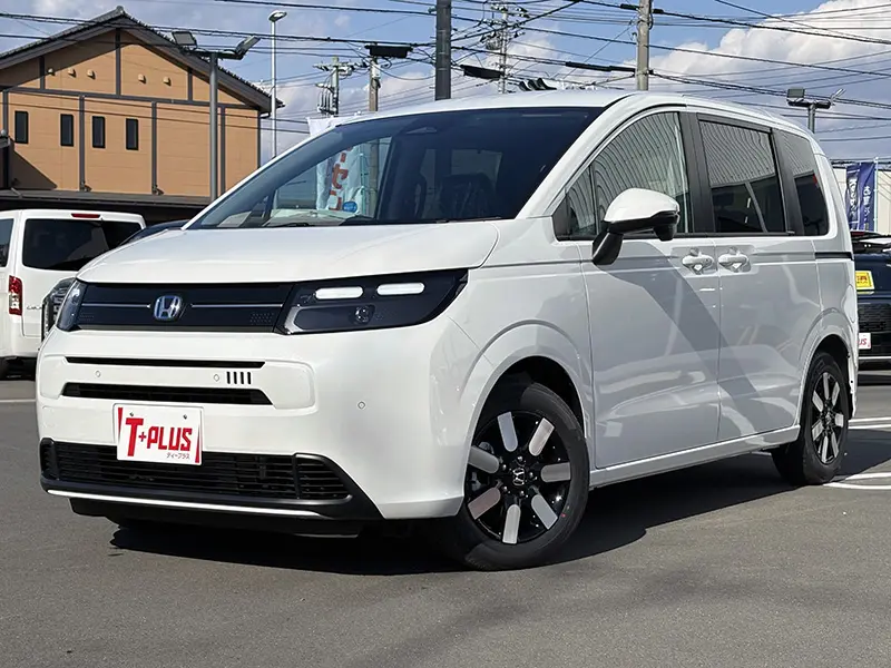 フリード e:HEV AIR EX 6人乗り 在庫車