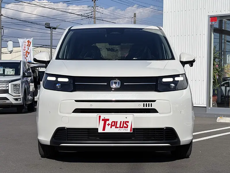 フリード e:HEV AIR EX 6人乗り 在庫車