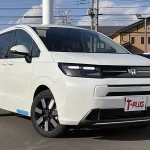 フリード e:HEV AIR EX 6人乗り 在庫車
