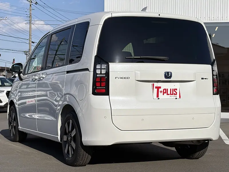 フリード e:HEV AIR EX 6人乗り 在庫車