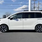 フリード e:HEV AIR EX 6人乗り 在庫車