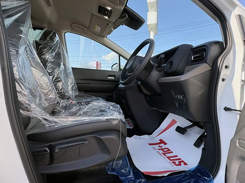 フリード e:HEV AIR EX 6人乗り 在庫車
