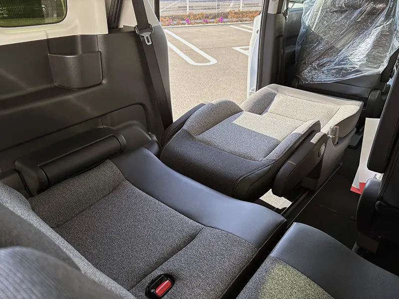 フリード e:HEV AIR EX 6人乗り 在庫車