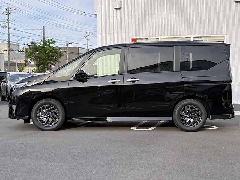 セレナ e-POWER ハイウェイスターV 在庫車