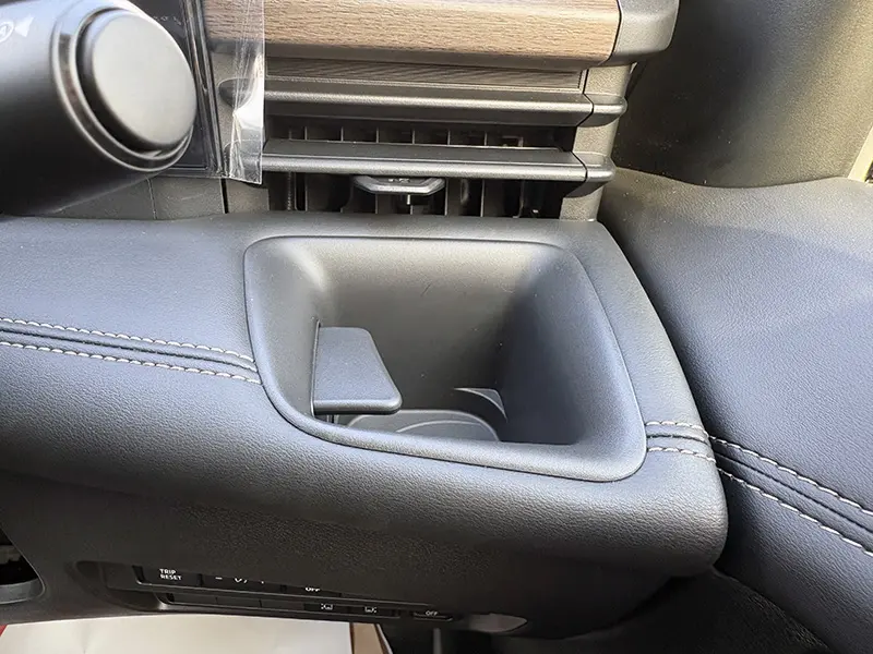 セレナ e-POWER ハイウェイスターV 在庫車