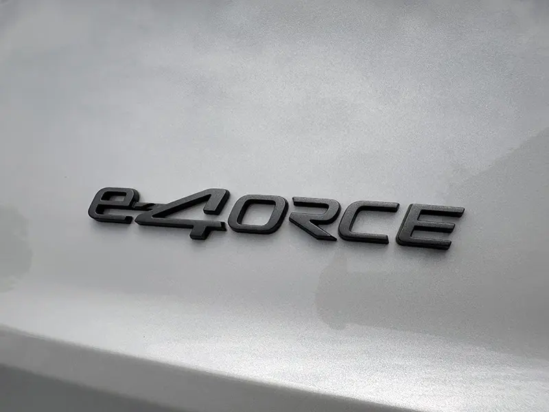 エクストレイル G e-4ORCE  2列シート 在庫車