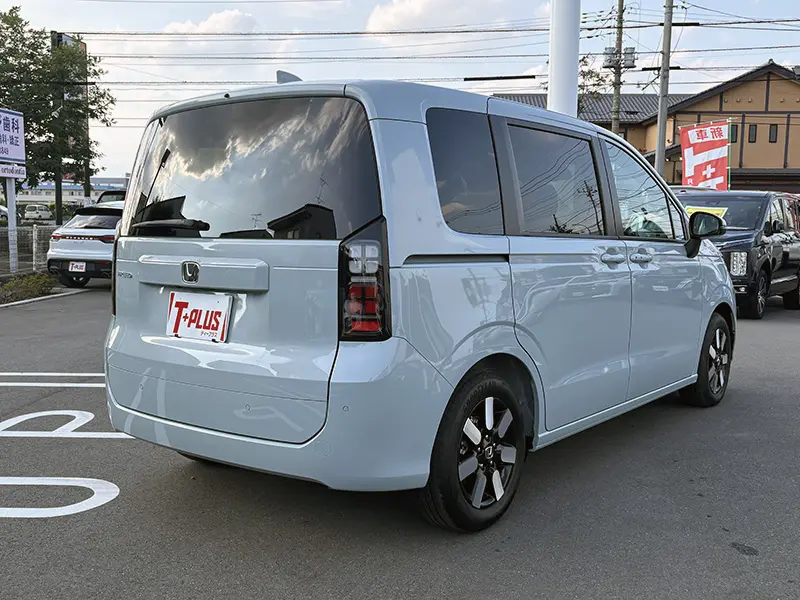 フリード AIR EX 6人乗り 在庫車