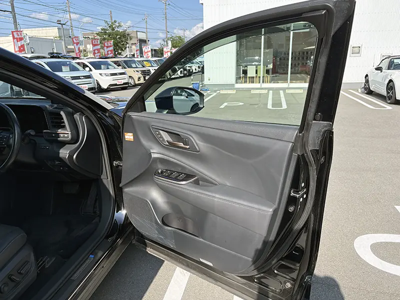 クラウンスポーツ 2.5Z E-Four 4WD 在庫車