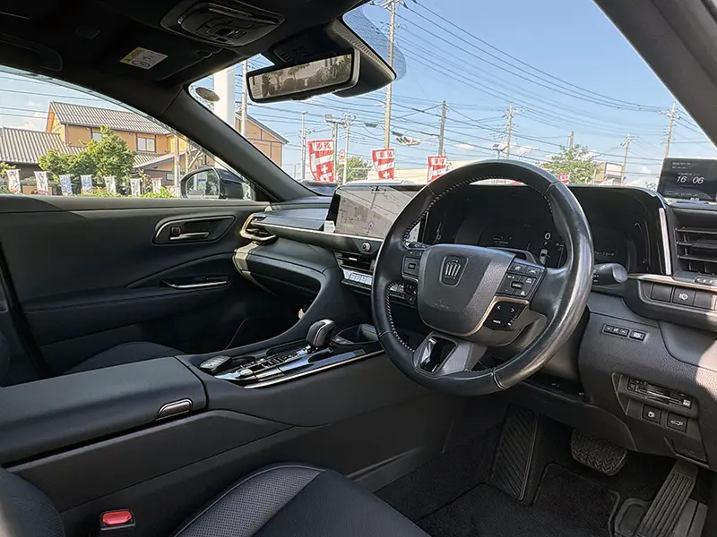 クラウンスポーツ 2.5Z E-Four 4WD 在庫車