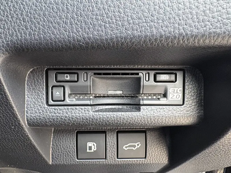 クラウンスポーツ 2.5Z E-Four 4WD 在庫車