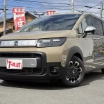 フリード e:HEV CROSSTAR 6人乗り 在庫車