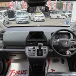 フリード e:HEV CROSSTAR 6人乗り 在庫車