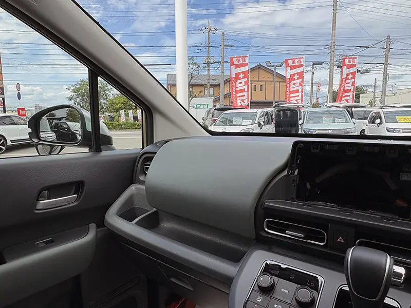 フリード e:HEV CROSSTAR 6人乗り 在庫車
