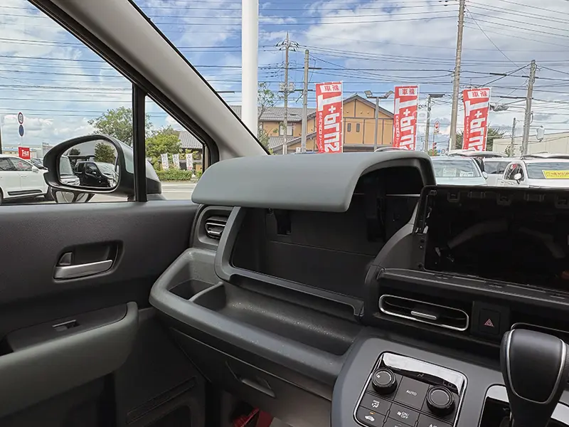 フリード e:HEV CROSSTAR 6人乗り 在庫車