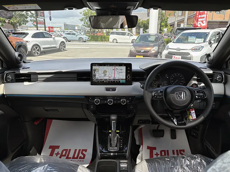 ヴェゼル e:HEV Z PLaY パッケージ パノラマルーフ装着車 在庫車