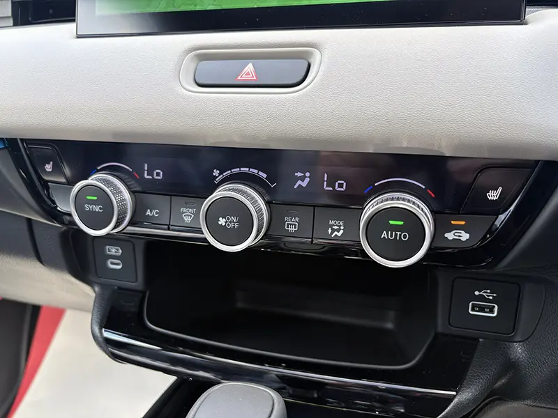 ヴェゼル e:HEV Z PLaY パッケージ パノラマルーフ装着車 在庫車