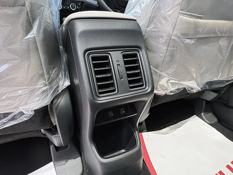ヴェゼル e:HEV Z PLaY パッケージ パノラマルーフ装着車 在庫車