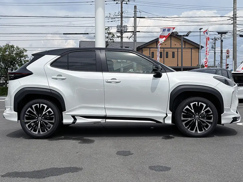 ヤリスクロス HYBRID Z 在庫車