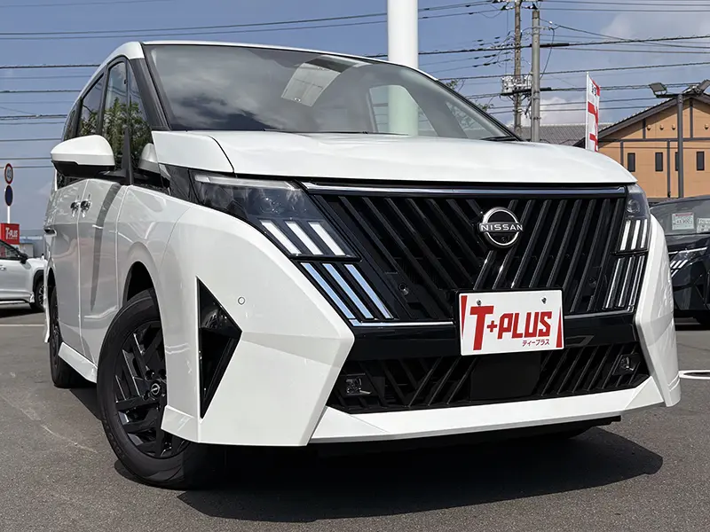 セレナ　新車未登録車　R8/2マイナーチェンジ後モデル　Nissan Connect インフォテインメントシステム　アダプティブLEDヘッドライトシステム e-POWER ハイウェイスターV 在庫車
