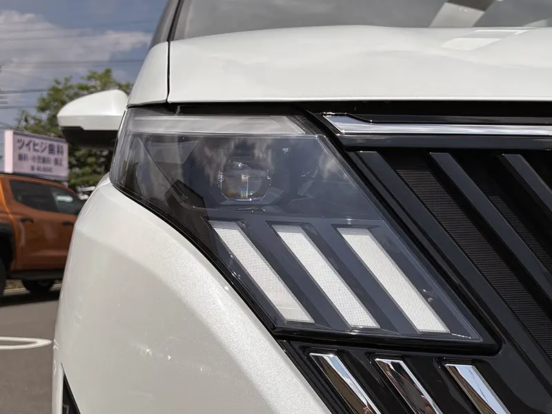 セレナ　新車未登録車　R8/2マイナーチェンジ後モデル　Nissan Connect インフォテインメントシステム　アダプティブLEDヘッドライトシステム e-POWER ハイウェイスターV 在庫車