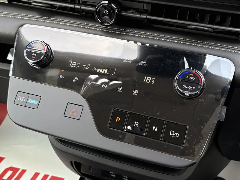 セレナ　新車未登録車　R8/2マイナーチェンジ後モデル　Nissan Connect インフォテインメントシステム　アダプティブLEDヘッドライトシステム e-POWER ハイウェイスターV 在庫車