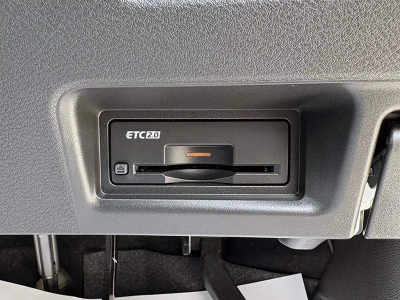 セレナ　新車未登録車　R8/2マイナーチェンジ後モデル　Nissan Connect インフォテインメントシステム　アダプティブLEDヘッドライトシステム e-POWER ハイウェイスターV 在庫車