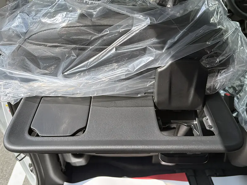 セレナ　新車未登録車　R8/2マイナーチェンジ後モデル　Nissan Connect インフォテインメントシステム　アダプティブLEDヘッドライトシステム e-POWER ハイウェイスターV 在庫車