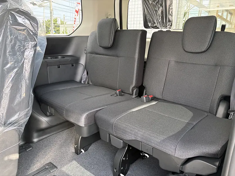 セレナ　新車未登録車　R8/2マイナーチェンジ後モデル　Nissan Connect インフォテインメントシステム　アダプティブLEDヘッドライトシステム e-POWER ハイウェイスターV 在庫車