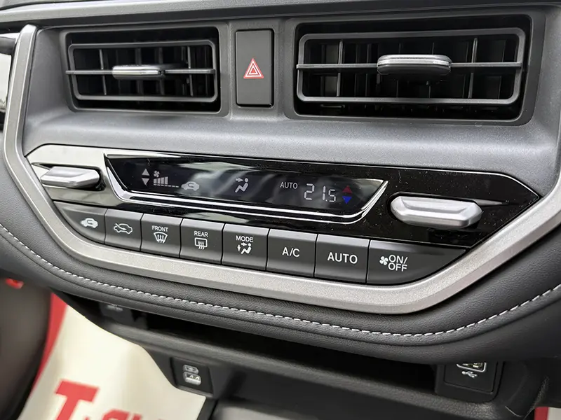 WR-V　登録済未使用車　衝突被害軽減ブレーキ　ナビ装着用スペシャルパッケージ Z 在庫車