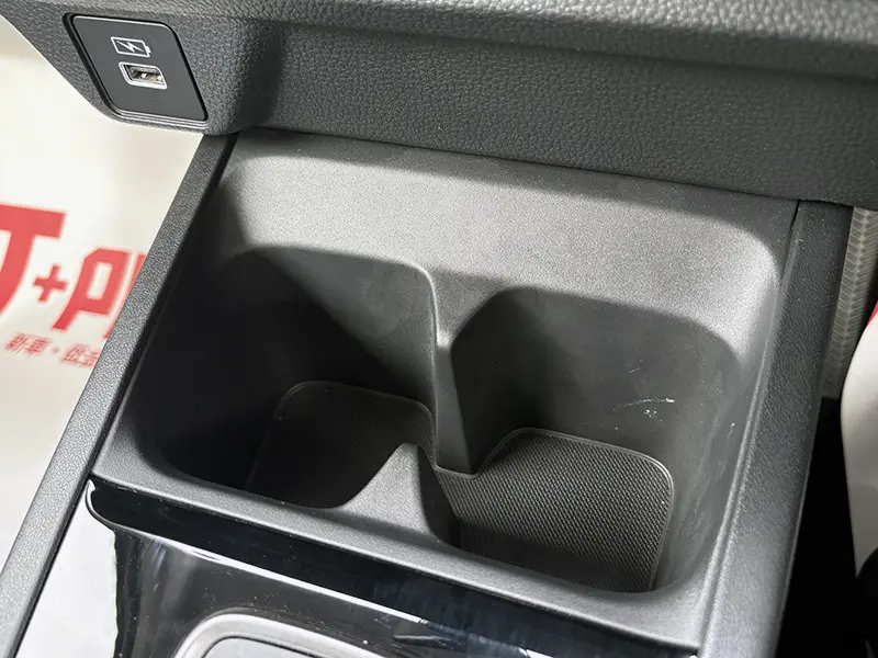 WR-V　登録済未使用車　衝突被害軽減ブレーキ　ナビ装着用スペシャルパッケージ Z 在庫車