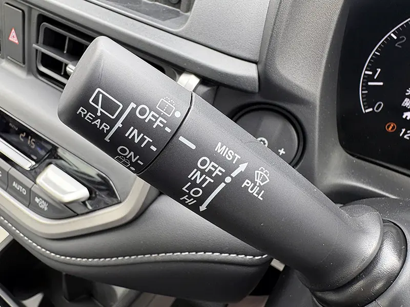 WR-V　登録済未使用車　衝突被害軽減ブレーキ　ナビ装着用スペシャルパッケージ Z 在庫車