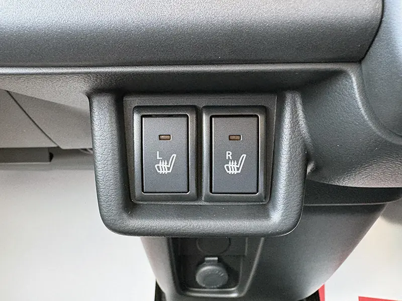 スペーシアカスタム　届出済未使用車　4WD HYBRID XS 在庫車