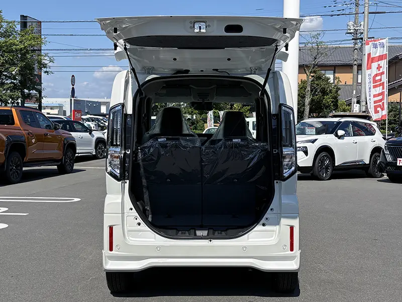 スペーシアカスタム　届出済未使用車　4WD HYBRID XS 在庫車